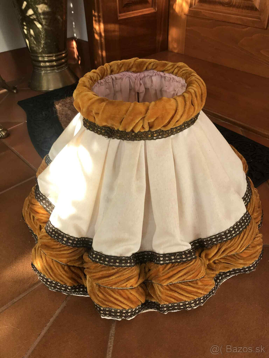 Starožitne tienidlo ne lampu