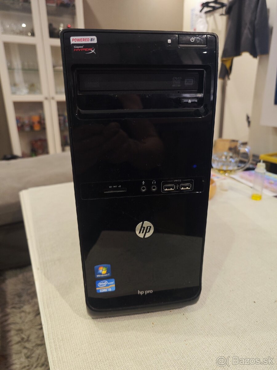 HP Pro 3400 + monitor 22", klávesnica a myš