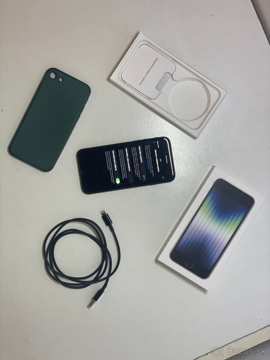 📱 iPhone SE 3 (2022) – 128 GB – čierny – 90 % batéria