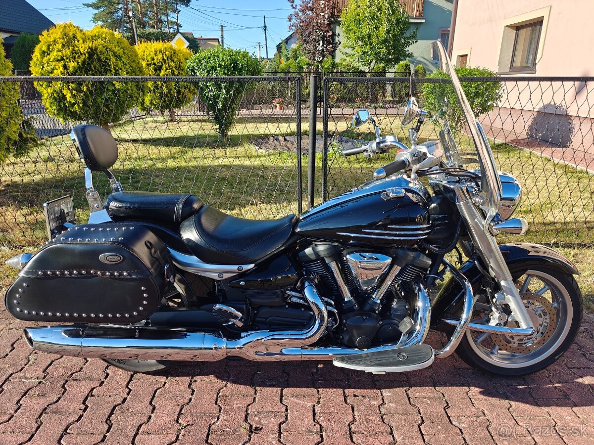 Yamaha XV 1900 Midnight Star