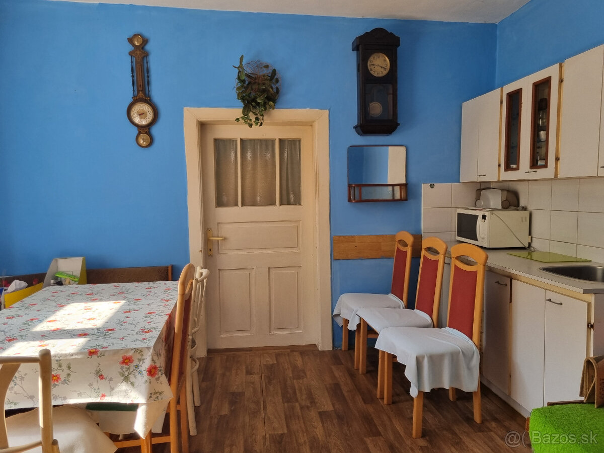 RODINNÝ DOMČEK a POZEMOK 732m2 +SAD 686m2 MYJAVSKÉ KOPANICE