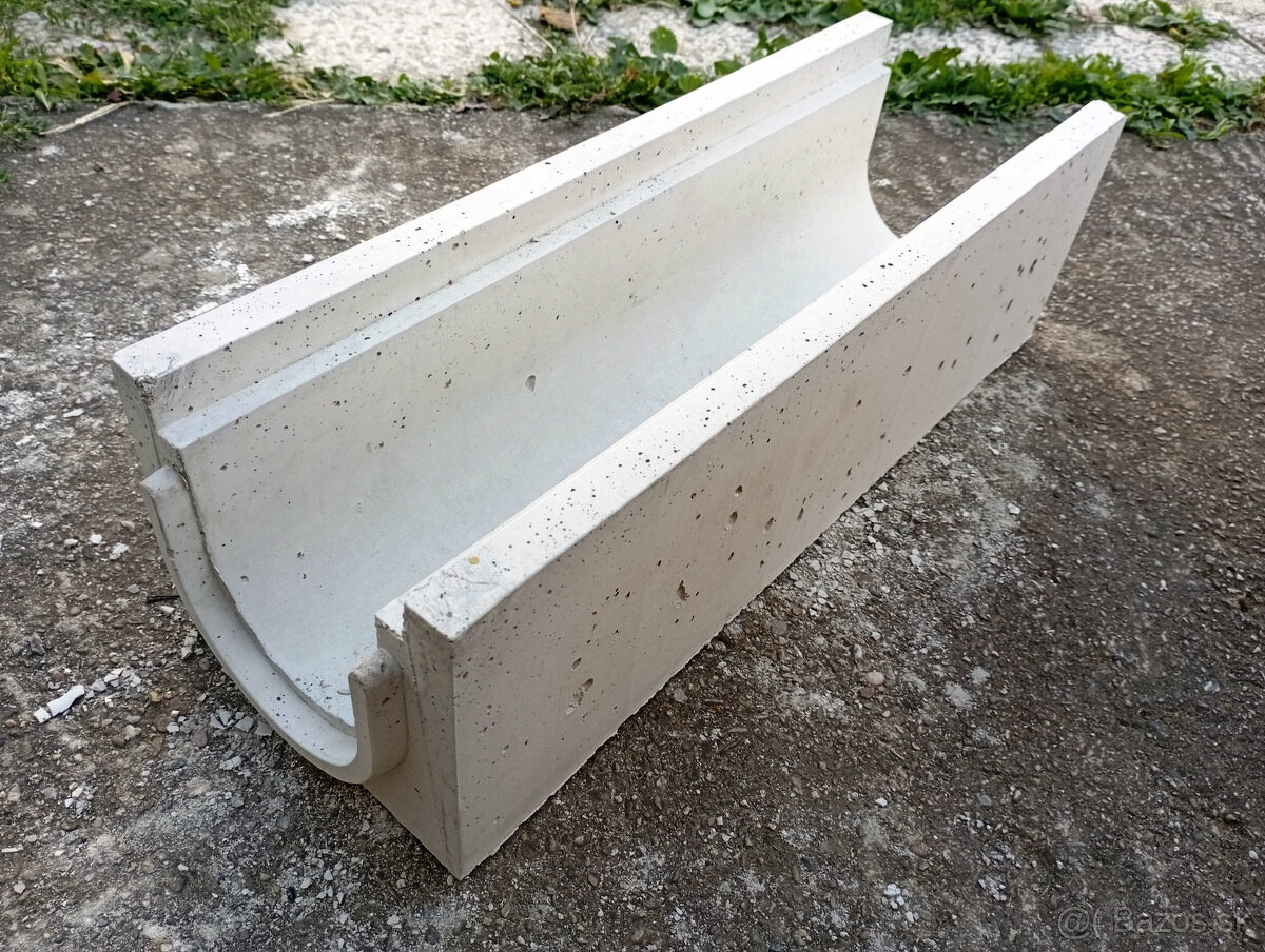 betónové žľaby 50cm 14 kusov