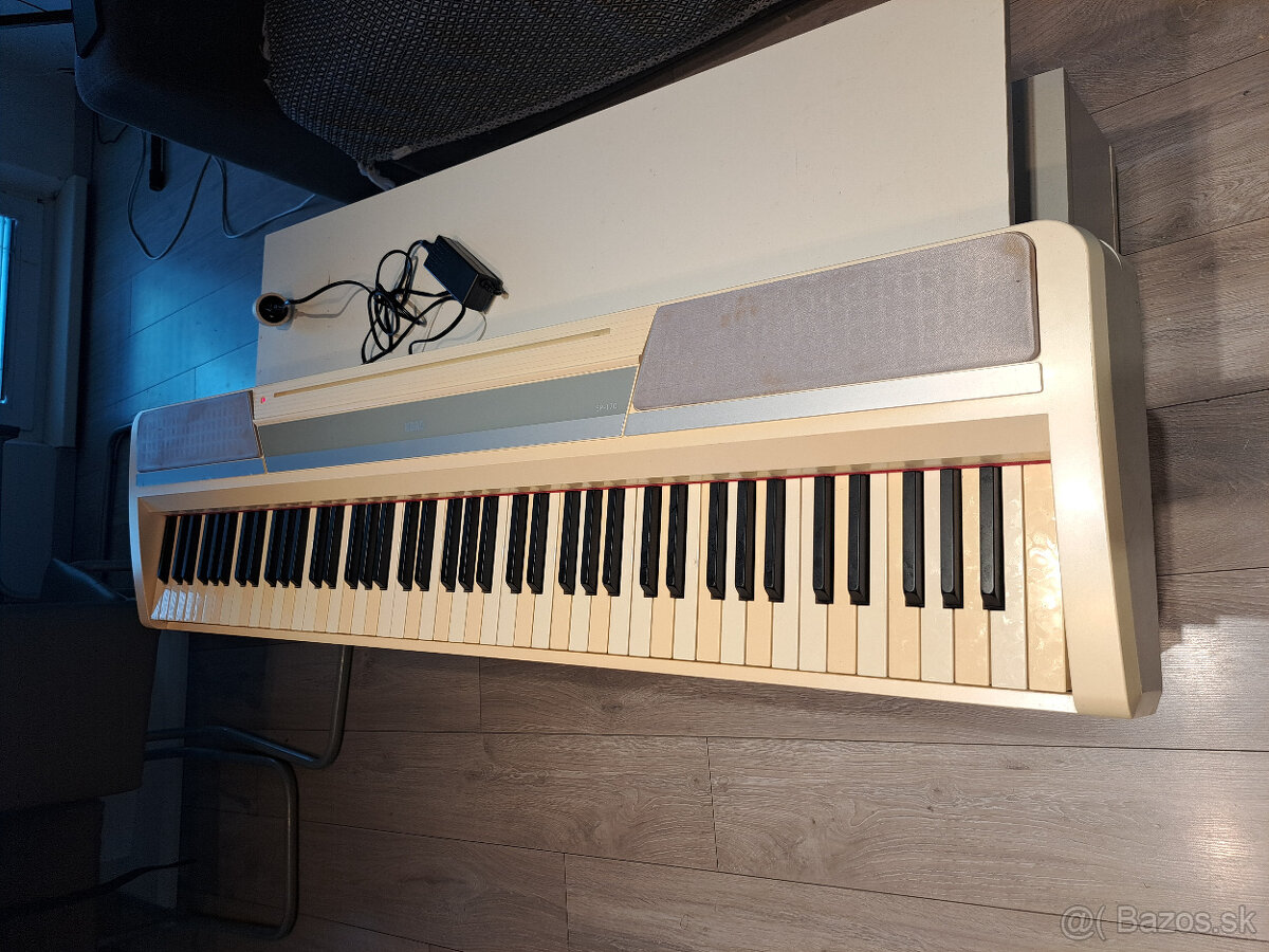 Korg SP 170 klavír.
