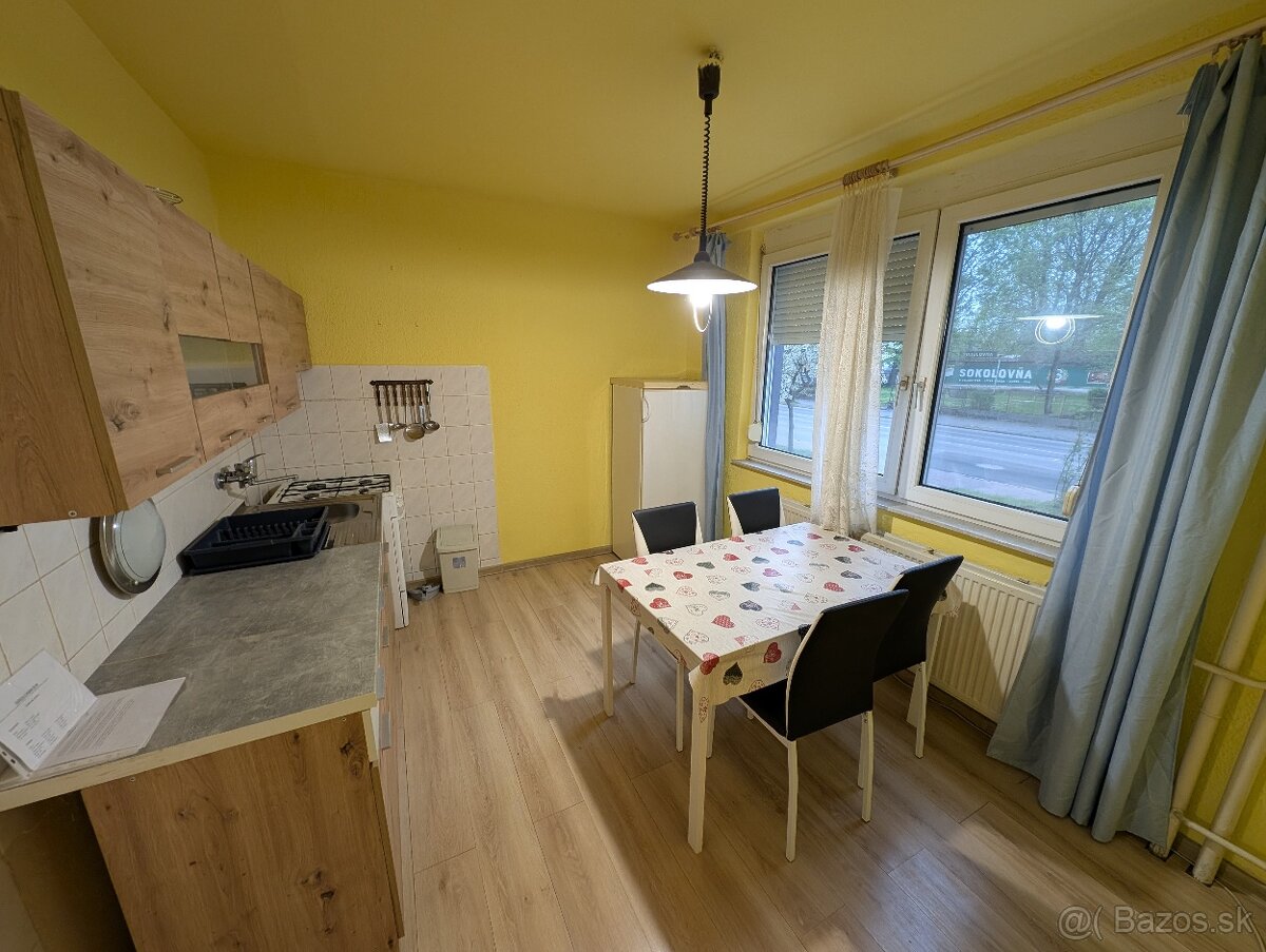 Predaj 2 izbový byt 60 m2, Nové Zámky
