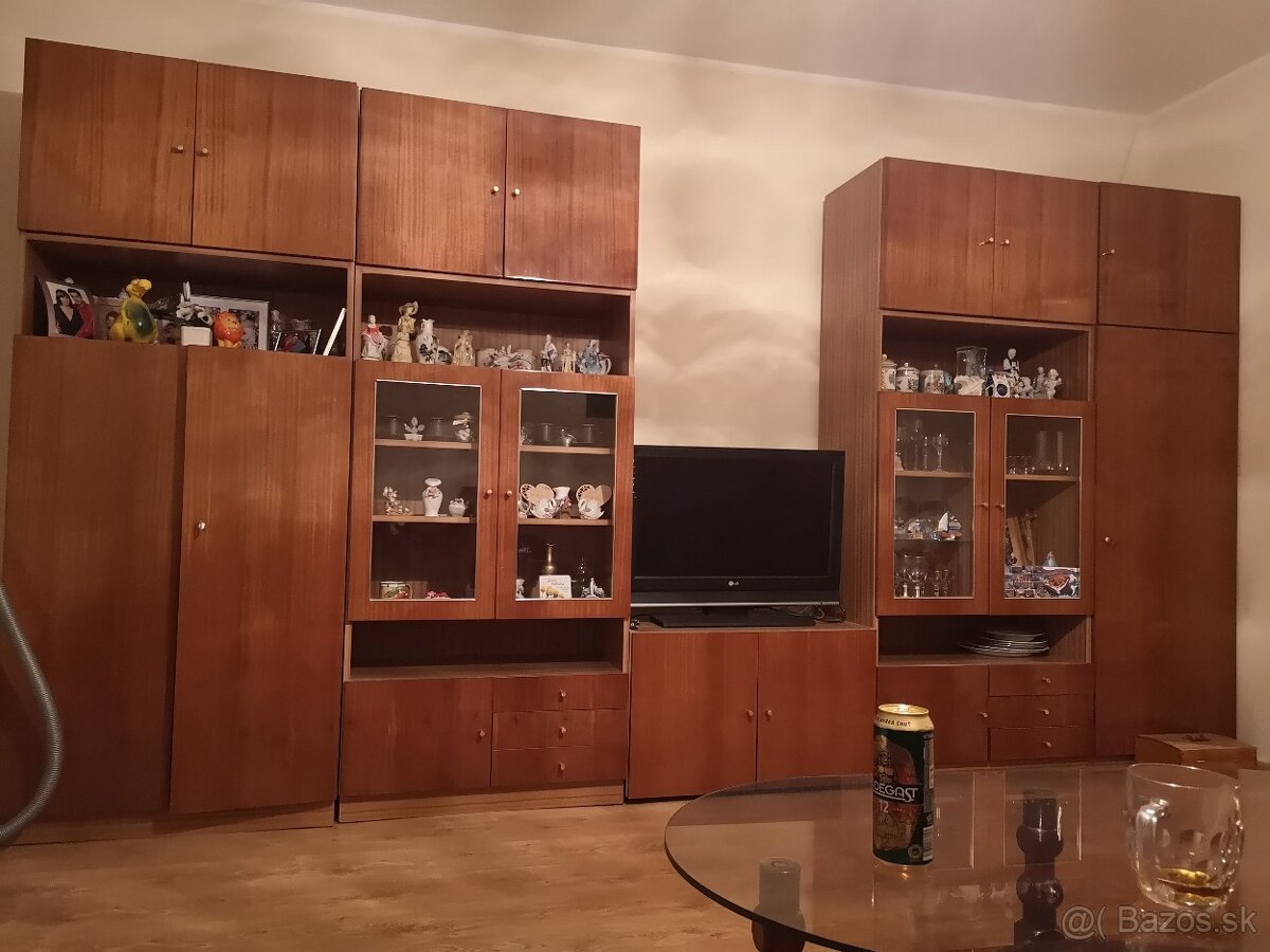 Obývacia stena