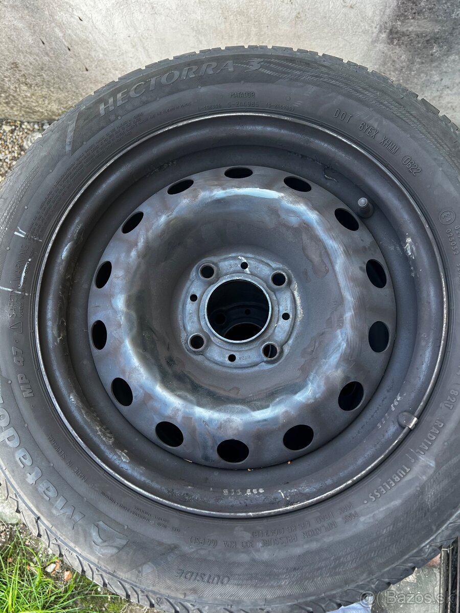 Predám plechové disky R15 – 4 kusy (pneumatiky grátis)