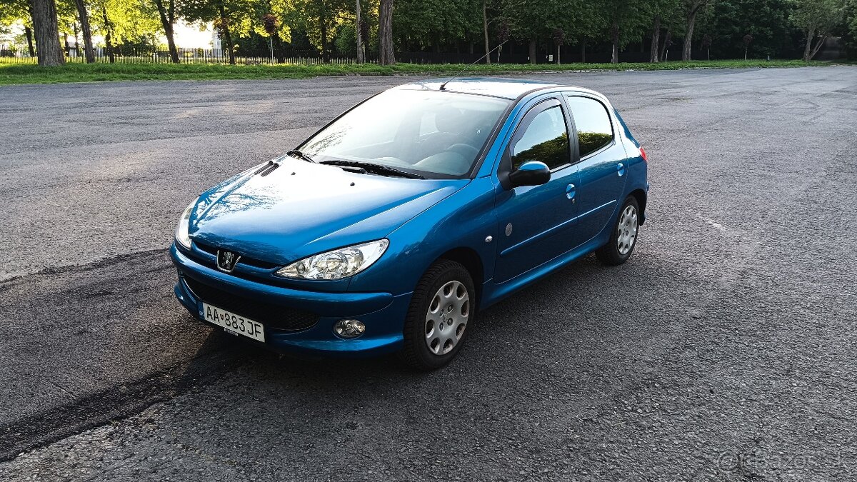 Peugeot 206 1.4 benzín 55kw 68100km
