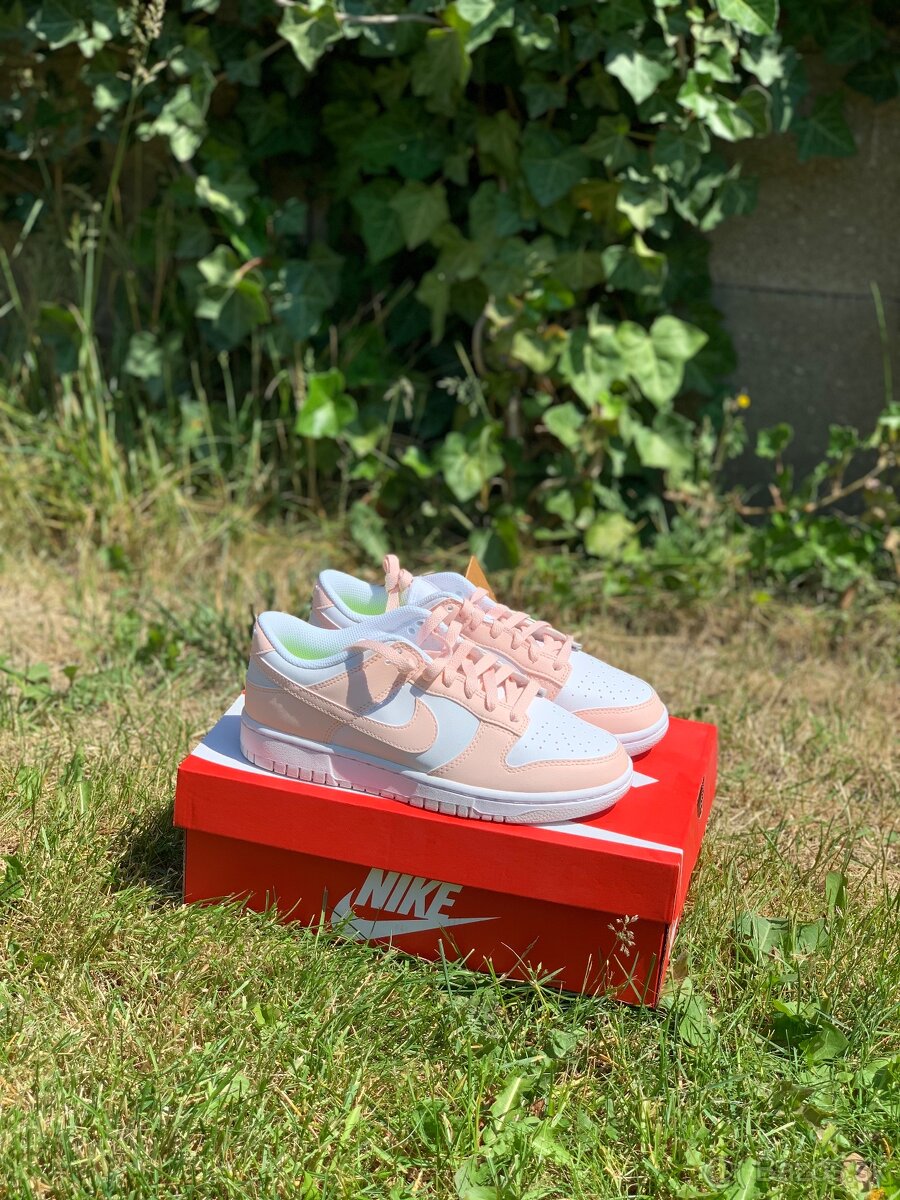 Nike dunk low 38.5 pale Coral w