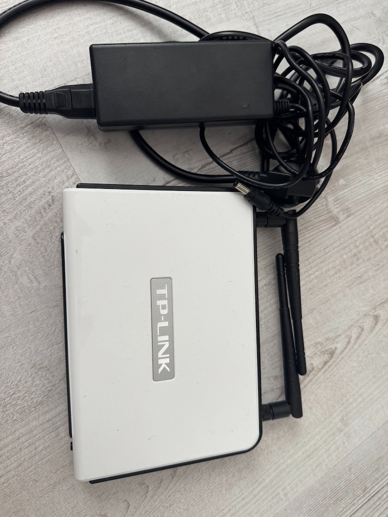 WiFi Router TpLink TL-WR1042ND