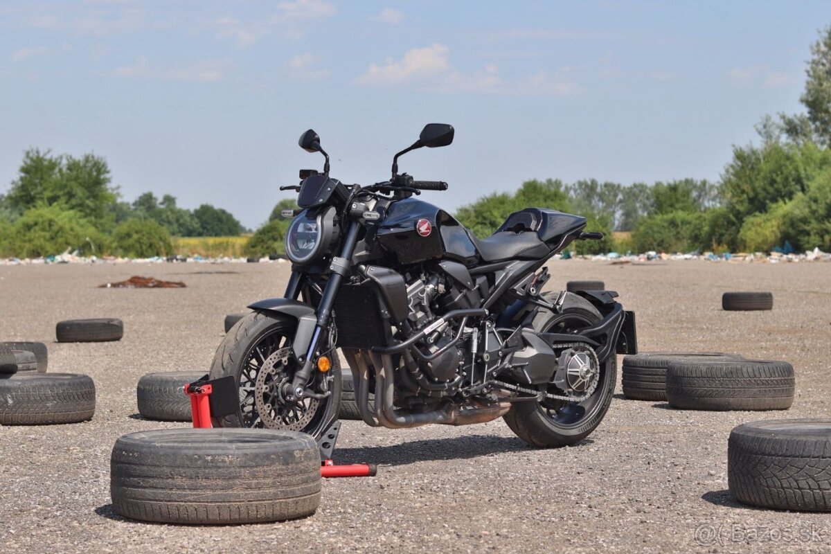 Honda CB1000r Black Edition