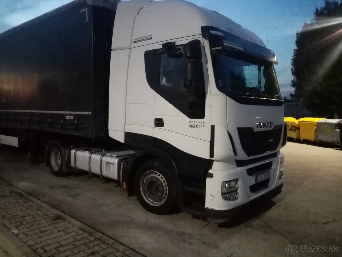Ťahač Iveco stralis