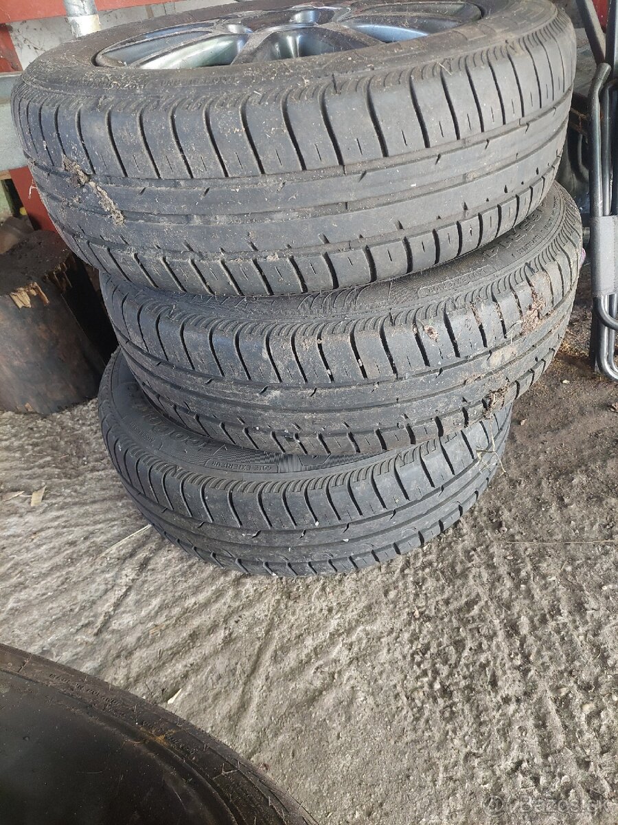 Letné pneumatiky na elektronoch