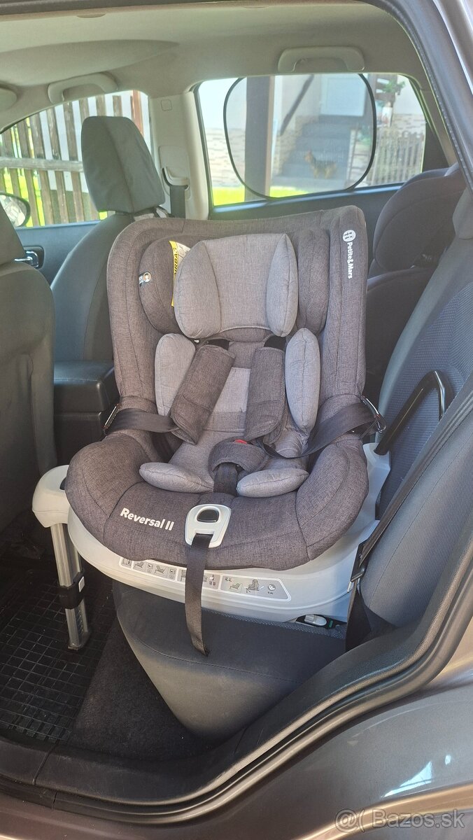PETITE&MARS Autosedačka Reversal II Isofix Grey 0-18 kg