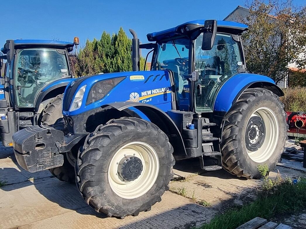 Traktor New Holland T7.195S