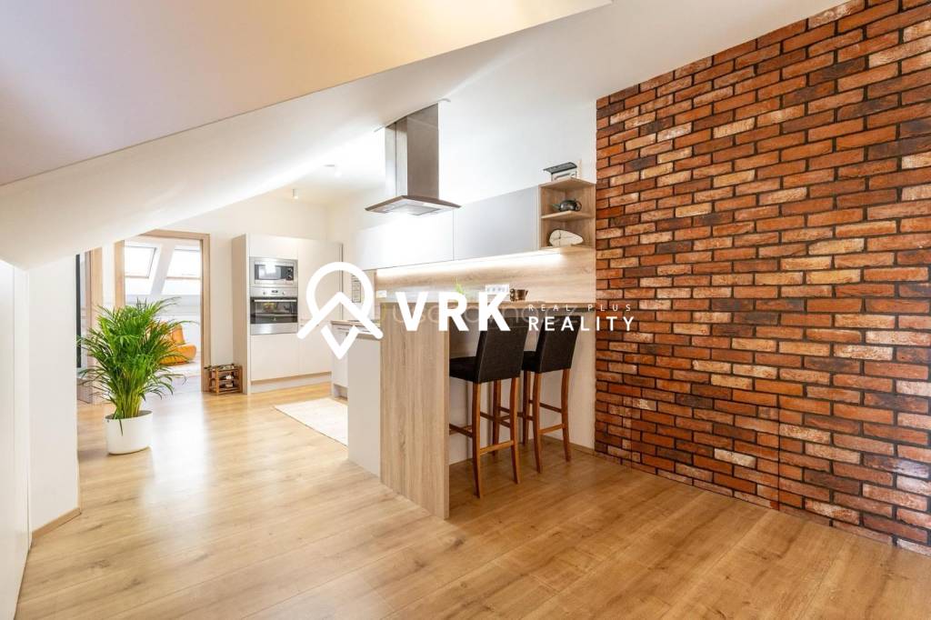 3 IZBOVÝ BYT V CENTRE MESTA, VRÁTNA UL., KOŠICE