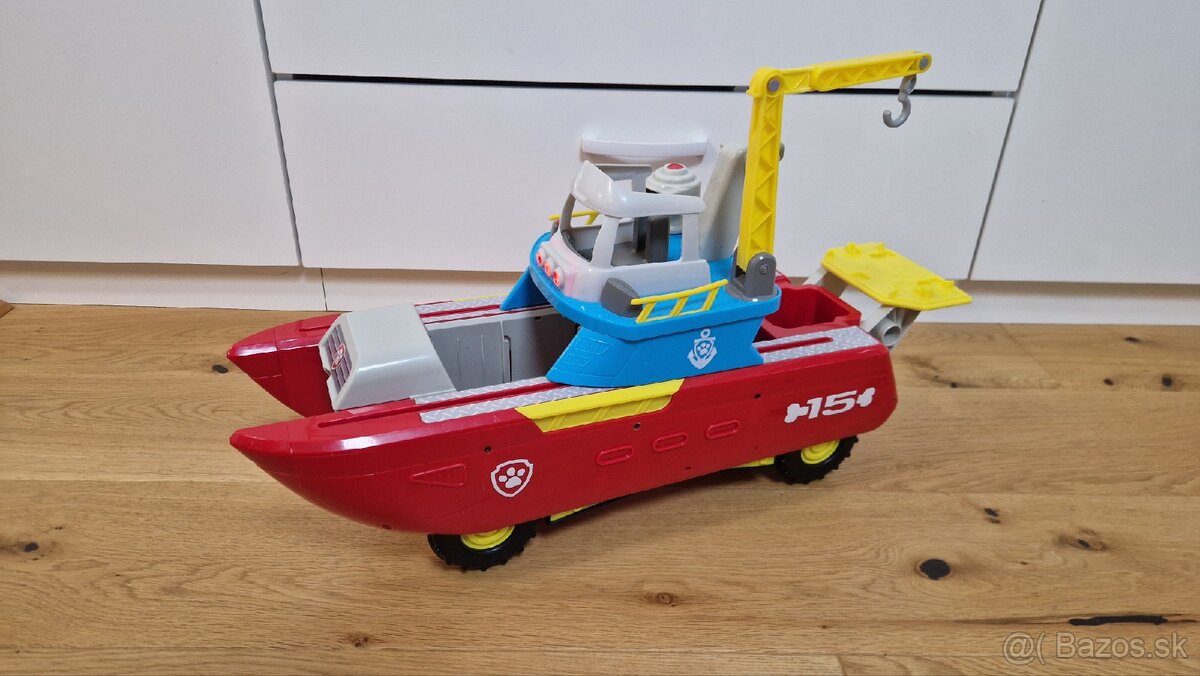 Tlapkova patrola lod