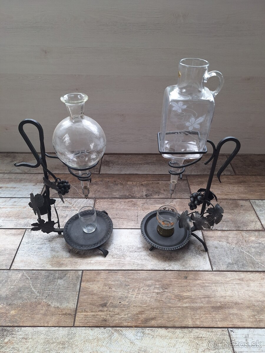 Stará karafa na víno