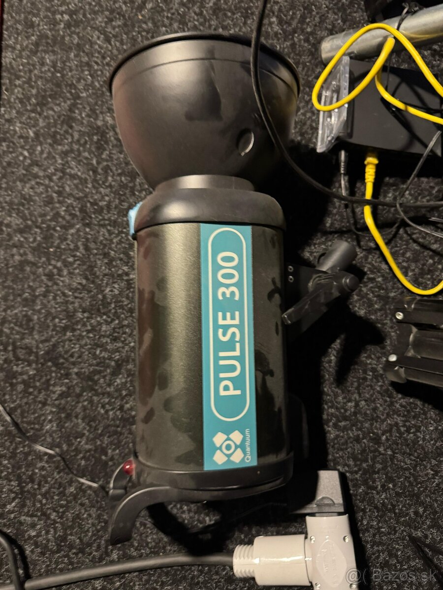 Quantuum Pulse 300 Profesionálny štúdiový záblesk 300w