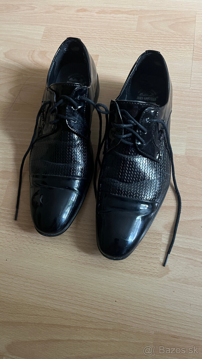 Spoločenské topánky