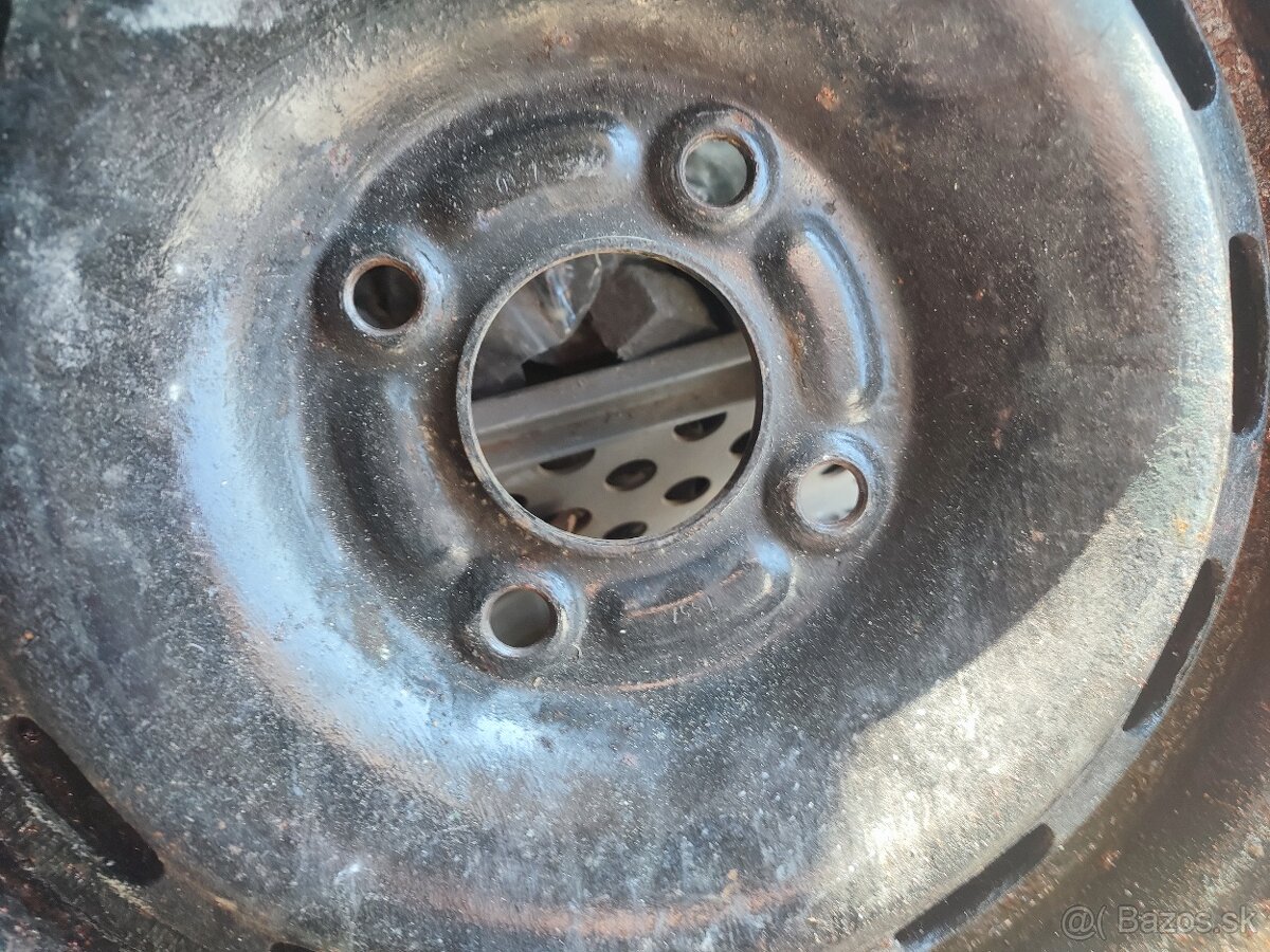 Ford 2 zimné pneumatiky