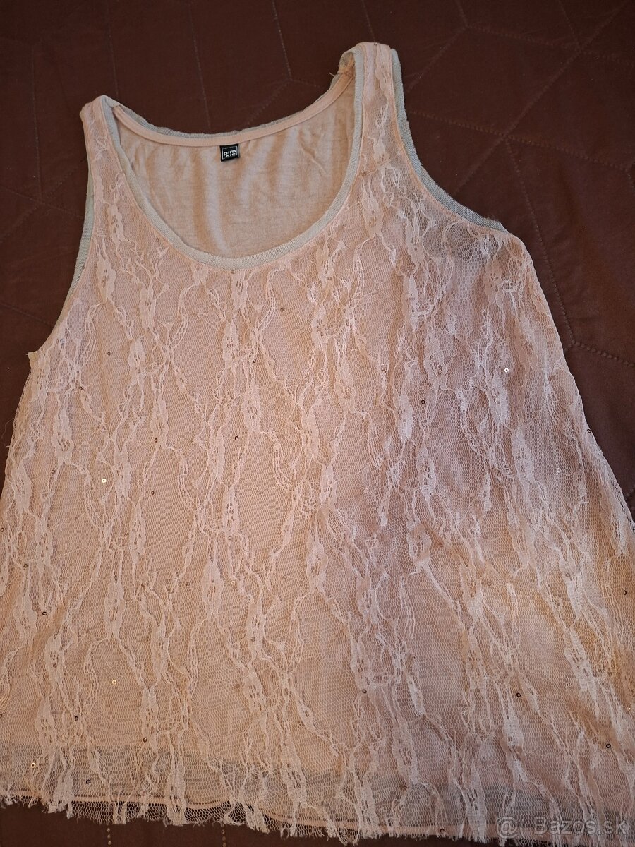 Trblietavý letný top