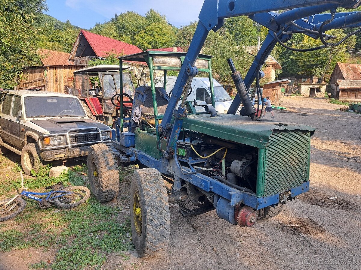Predám málo traktor tatra 805