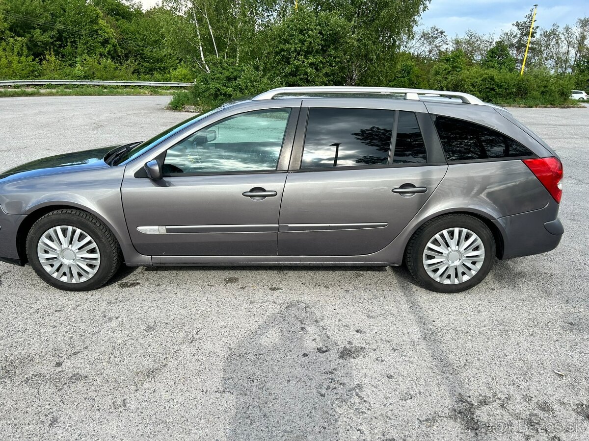Renault Laguna Grantour 2 1.9 dci 96 kW.