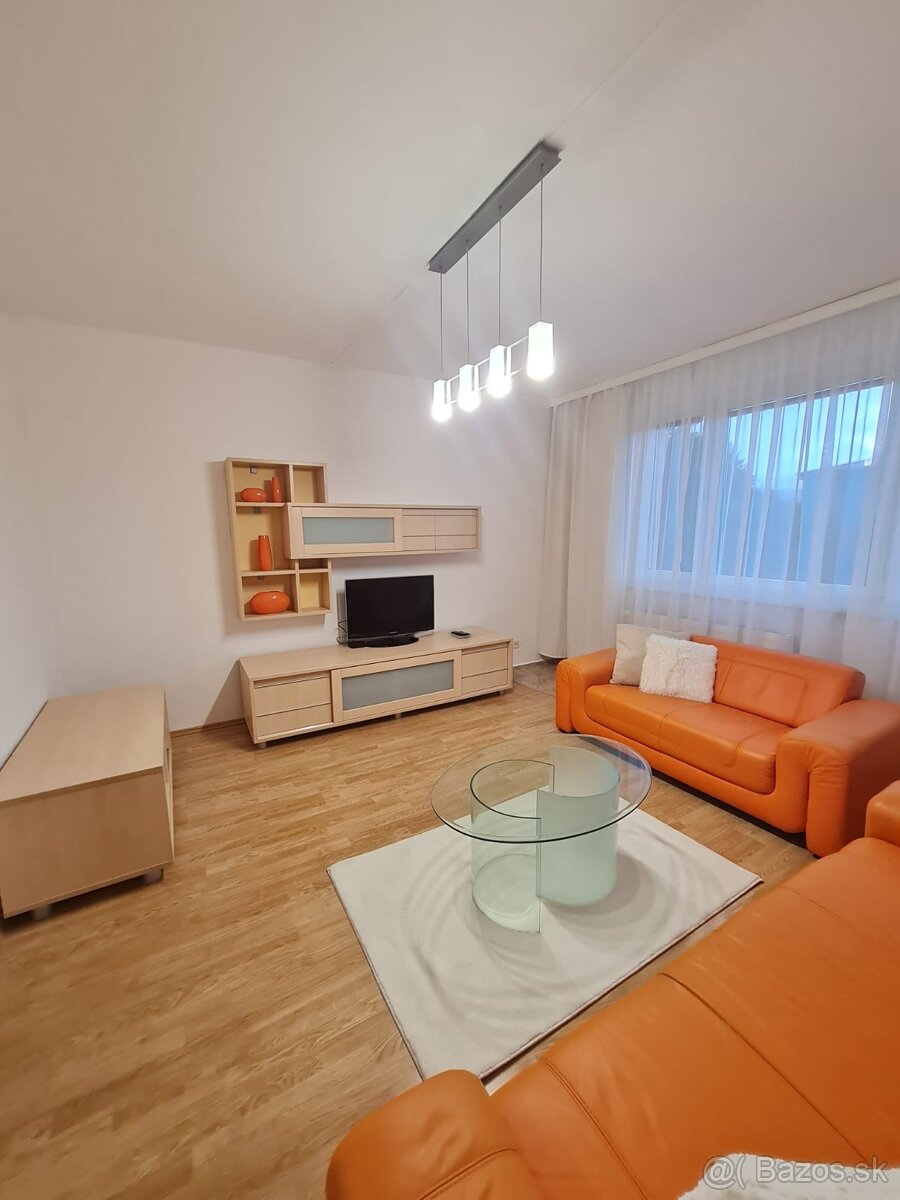 Prenajmem 4 izbový byt Banská Bystrica Radvaň
