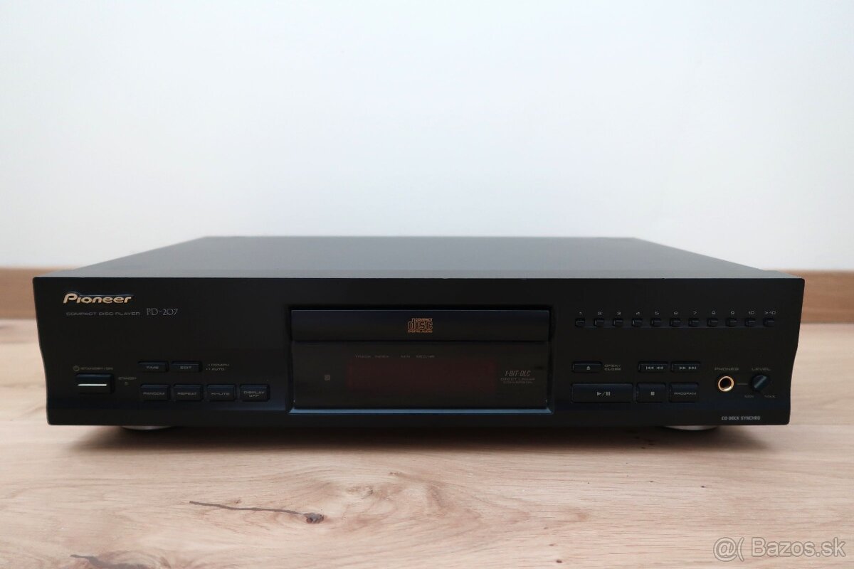 Pioneer CD-prehrávač PD-207