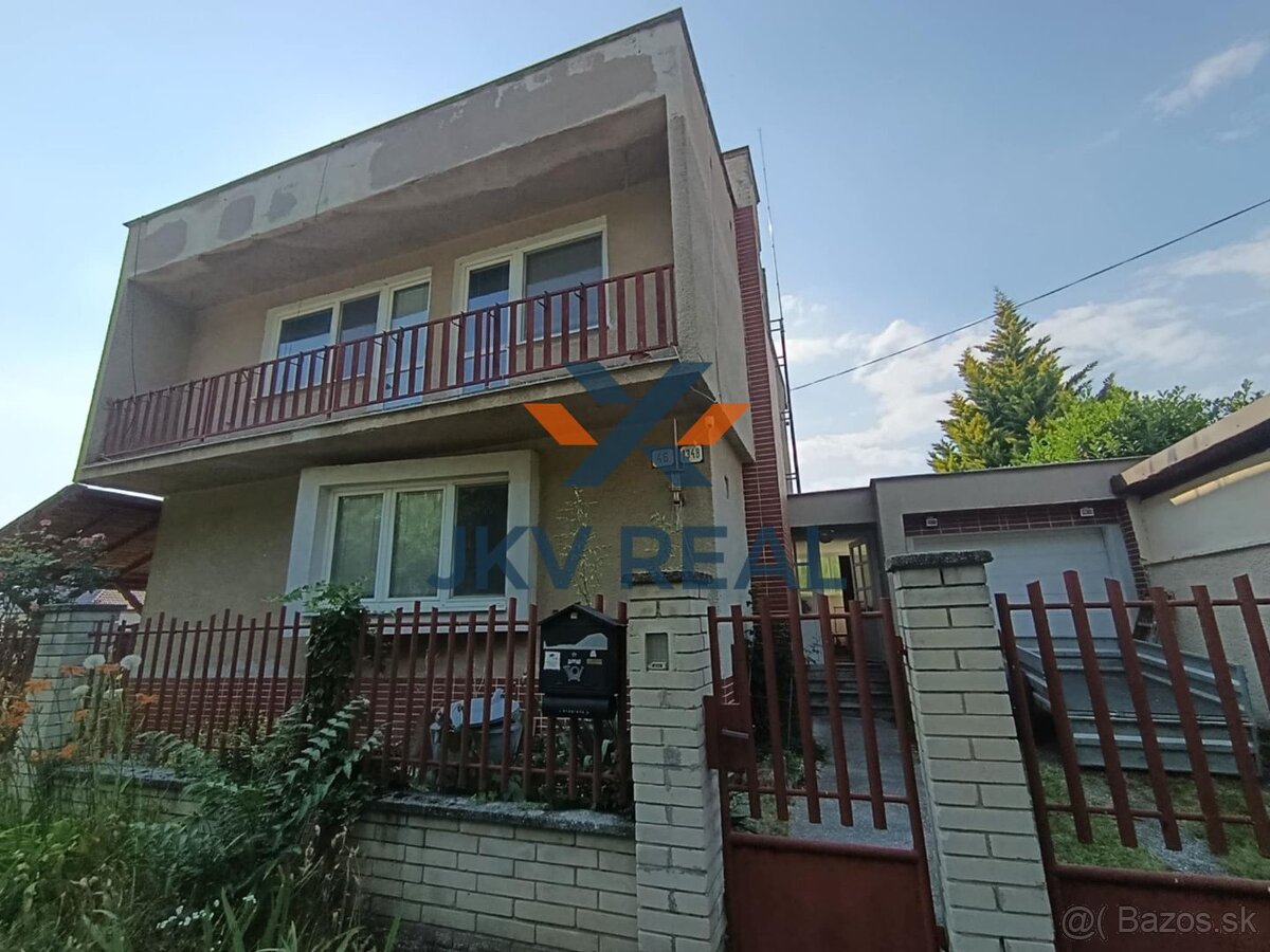 Na predaj poschodový rodinný dom v Palárikove s garážou