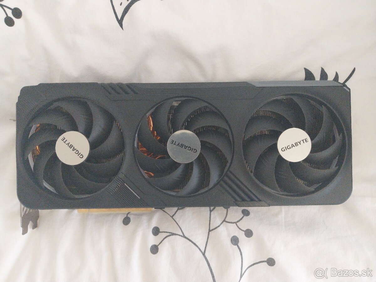 GIGABYTE GeForce RTX 4070 Ti 12GB GAMING OC