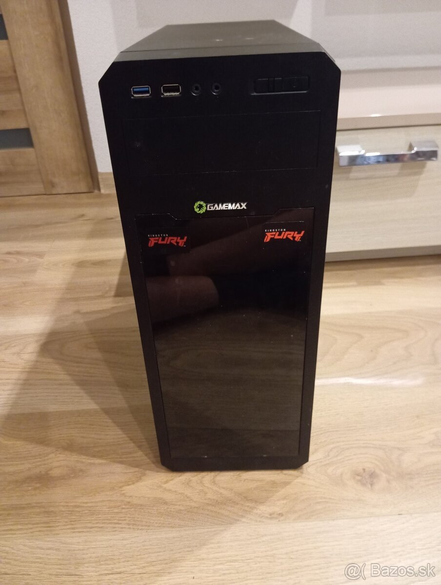 Predám skriňu na Pc s zdrojom