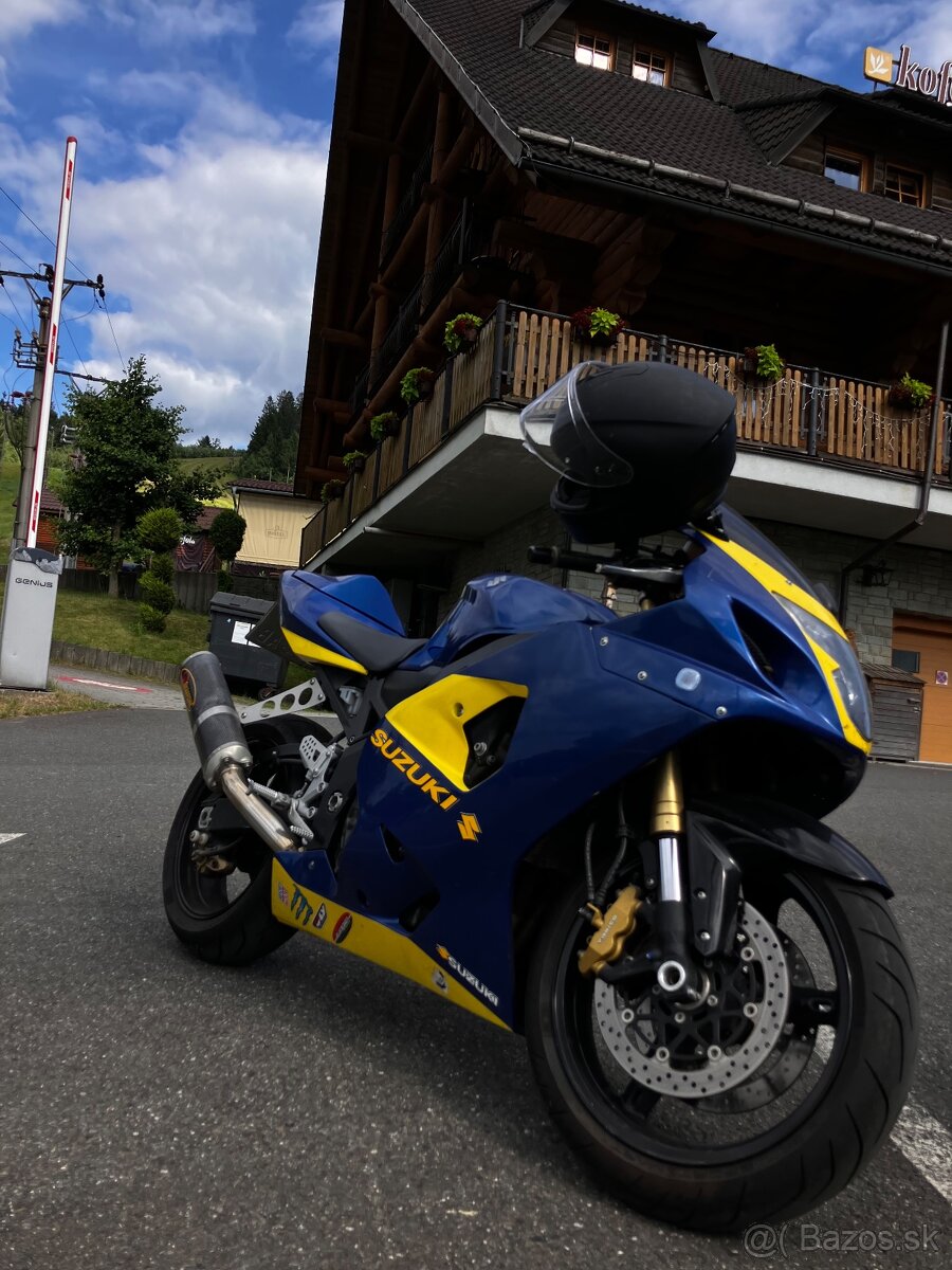 Suzuki GSX-R 600 - POUZE 17 000 KM