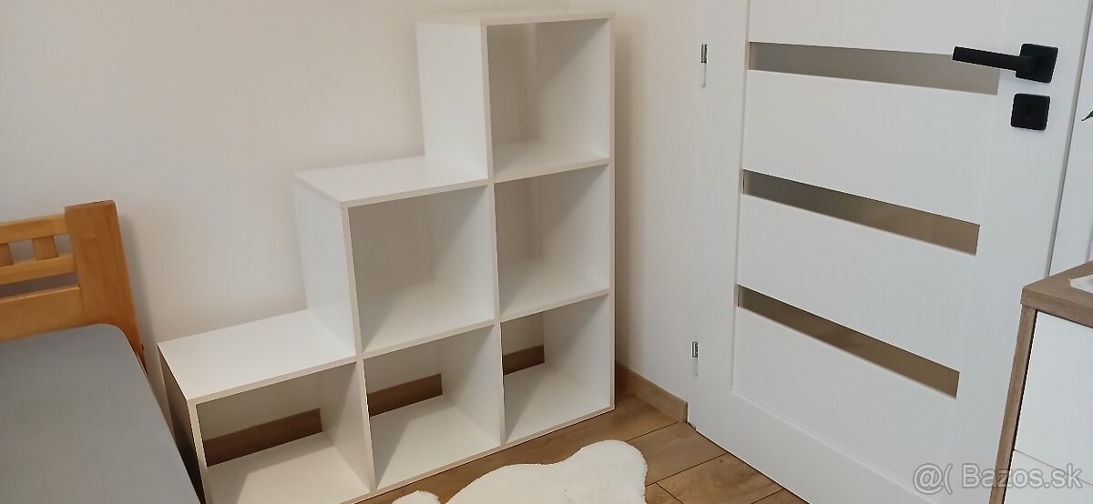 Regálová polica biela