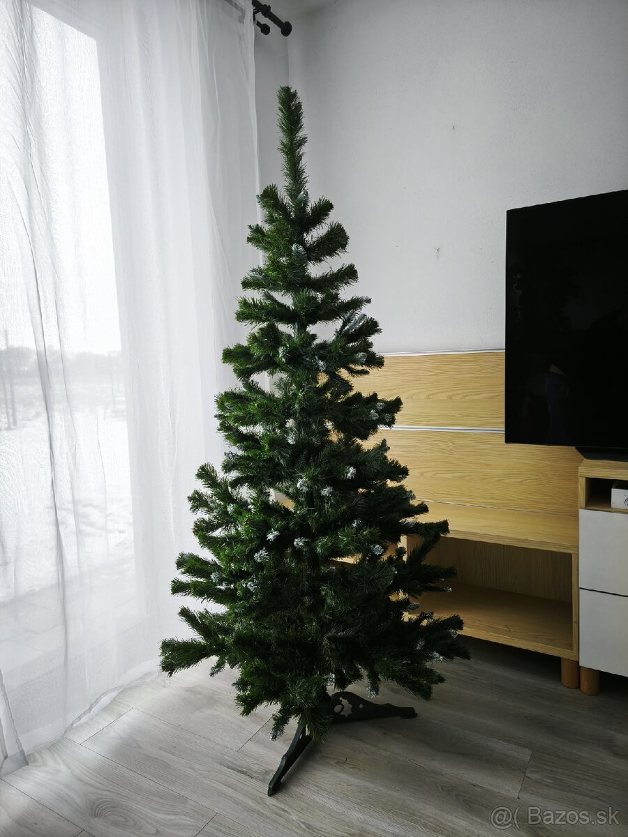 Umelý vianočný stromček 180cm