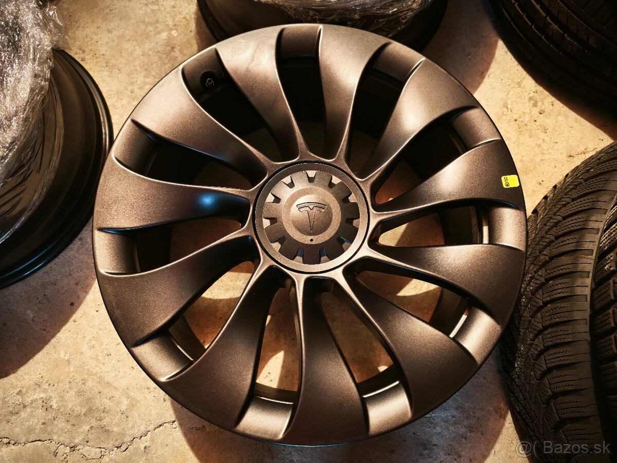 NOVÁ SADA DISKOV - Tesla Model 3 - 20" alu so snímačmi