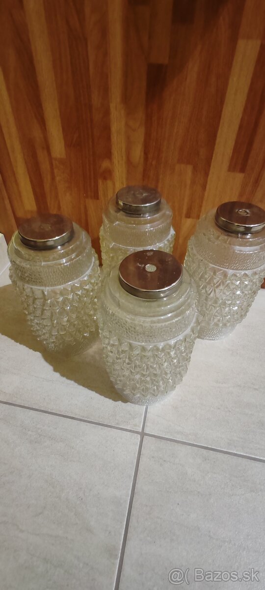 Tienidlo na stropné svietidlo