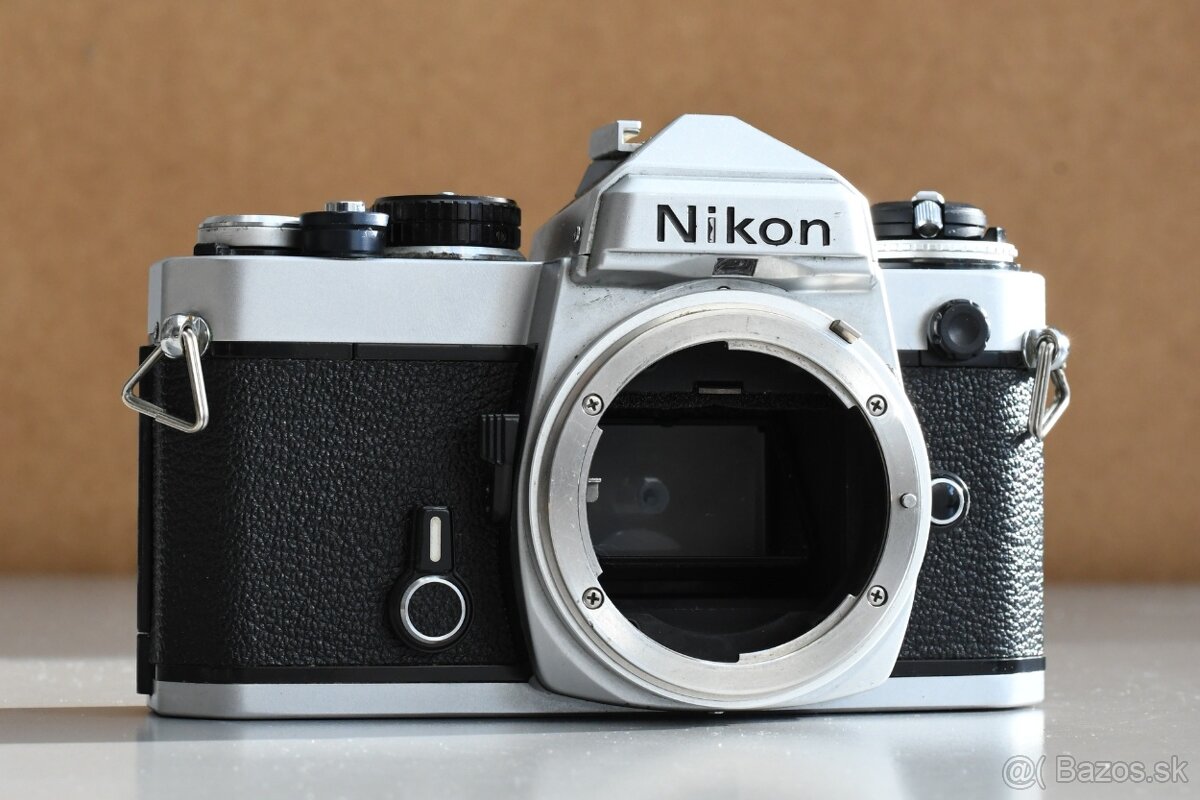 2ks Nikon FE po kompletnom servise