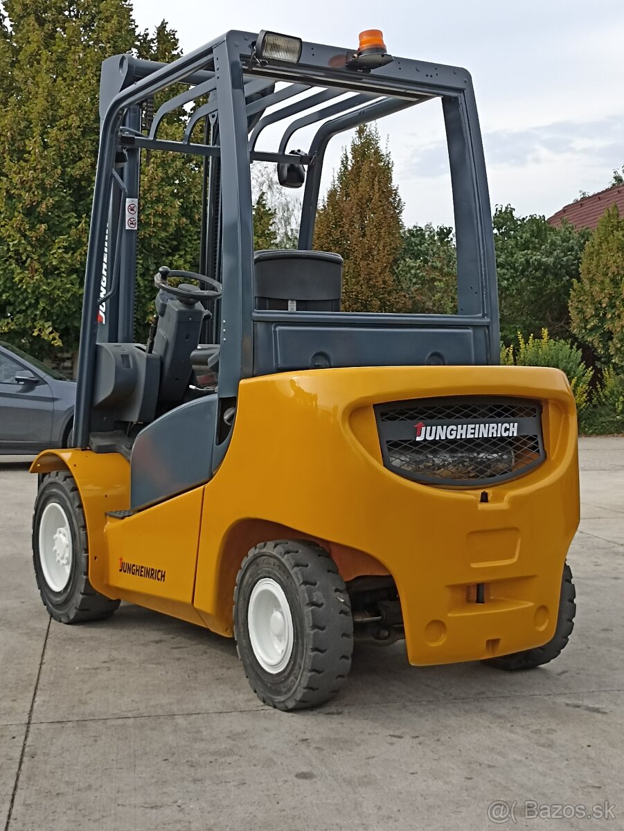 Vysokozdvižný vozík JUNGHEINRICH DFG430