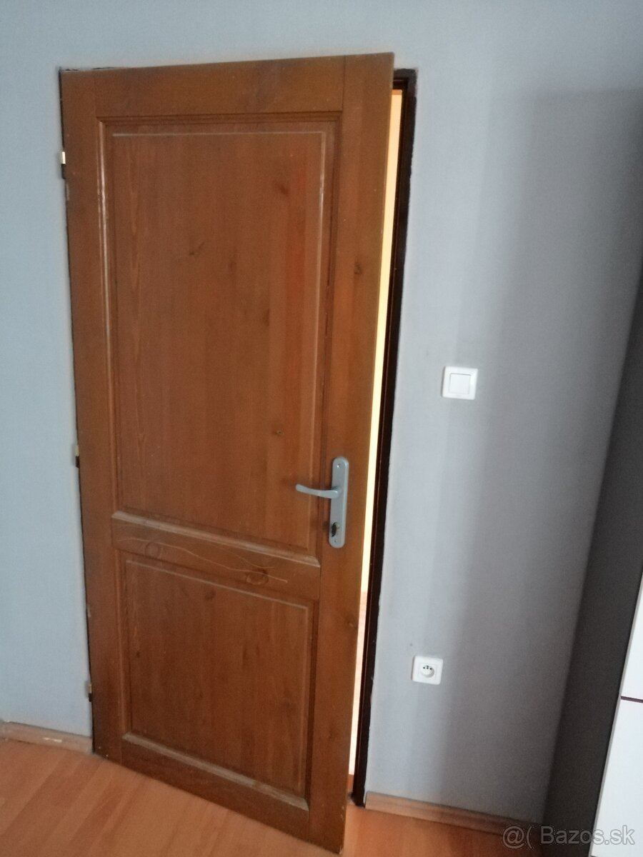 Dvere 80cm