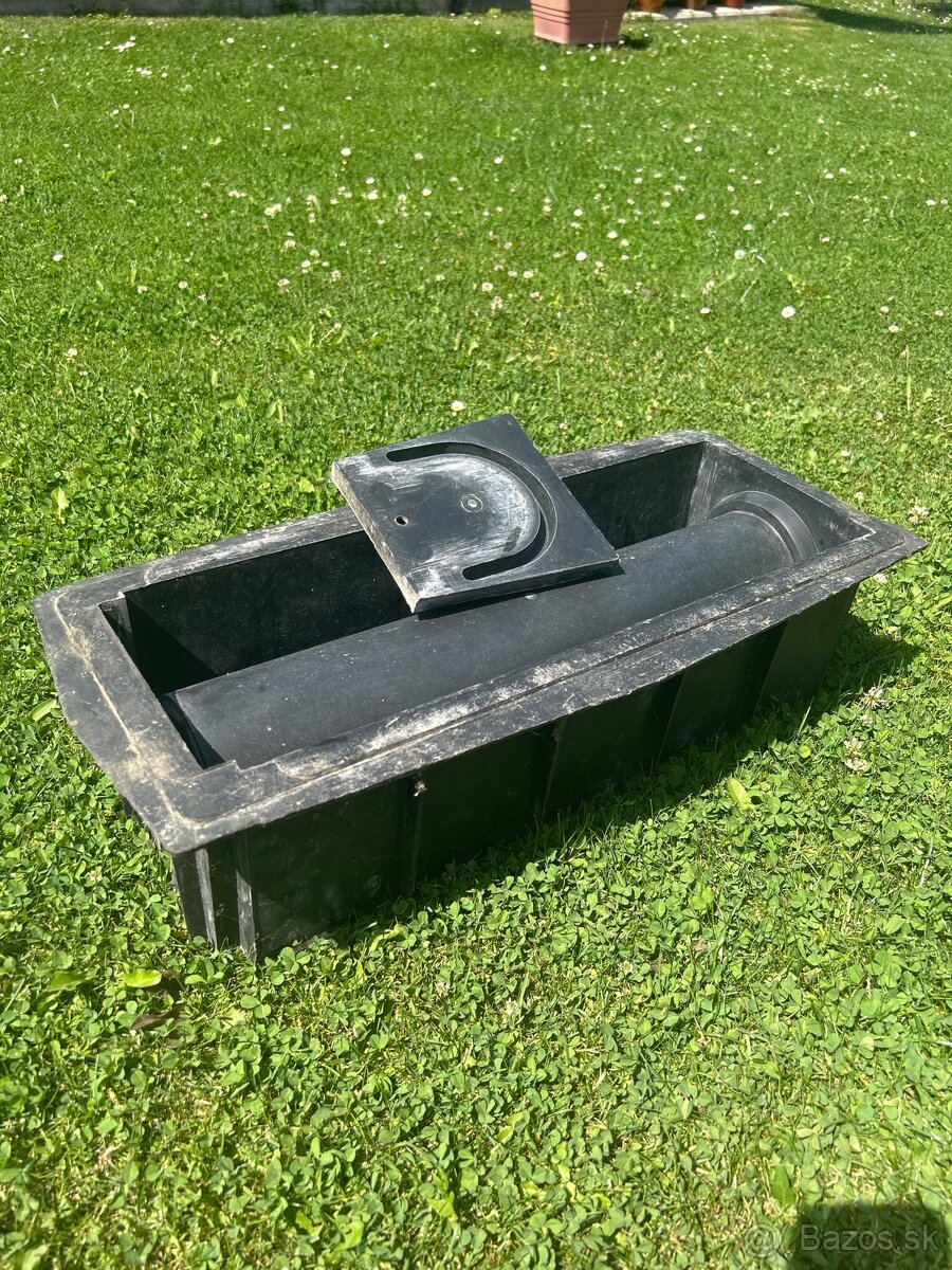 Forma na betónový odvodňovací žľab