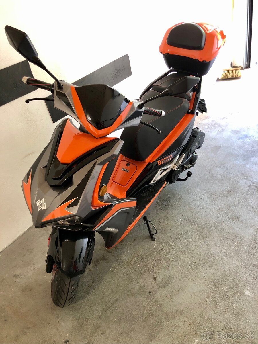 Adamoto 125 fast rv 2021