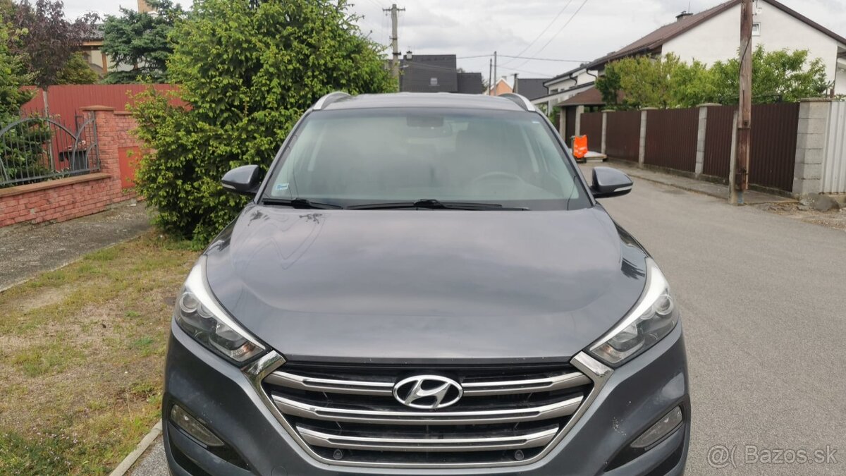 Hyundai tuscom