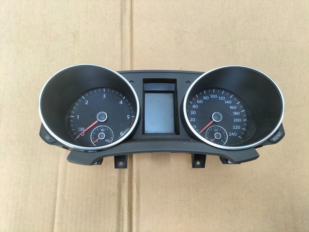 budíky/tachometer volkswagen golf 6 diesel