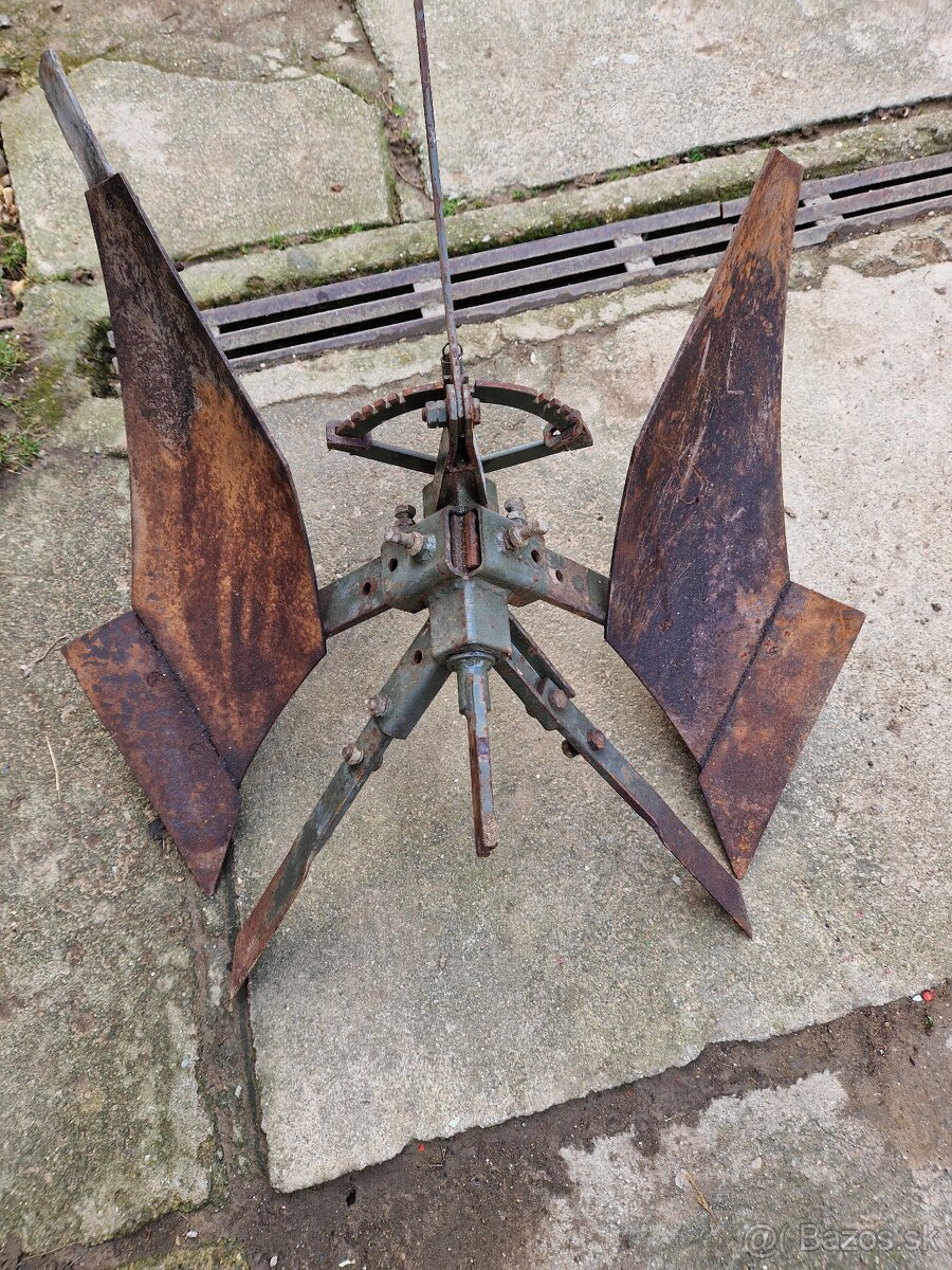 Pluh na malotraktor Fortschritt E930 E931