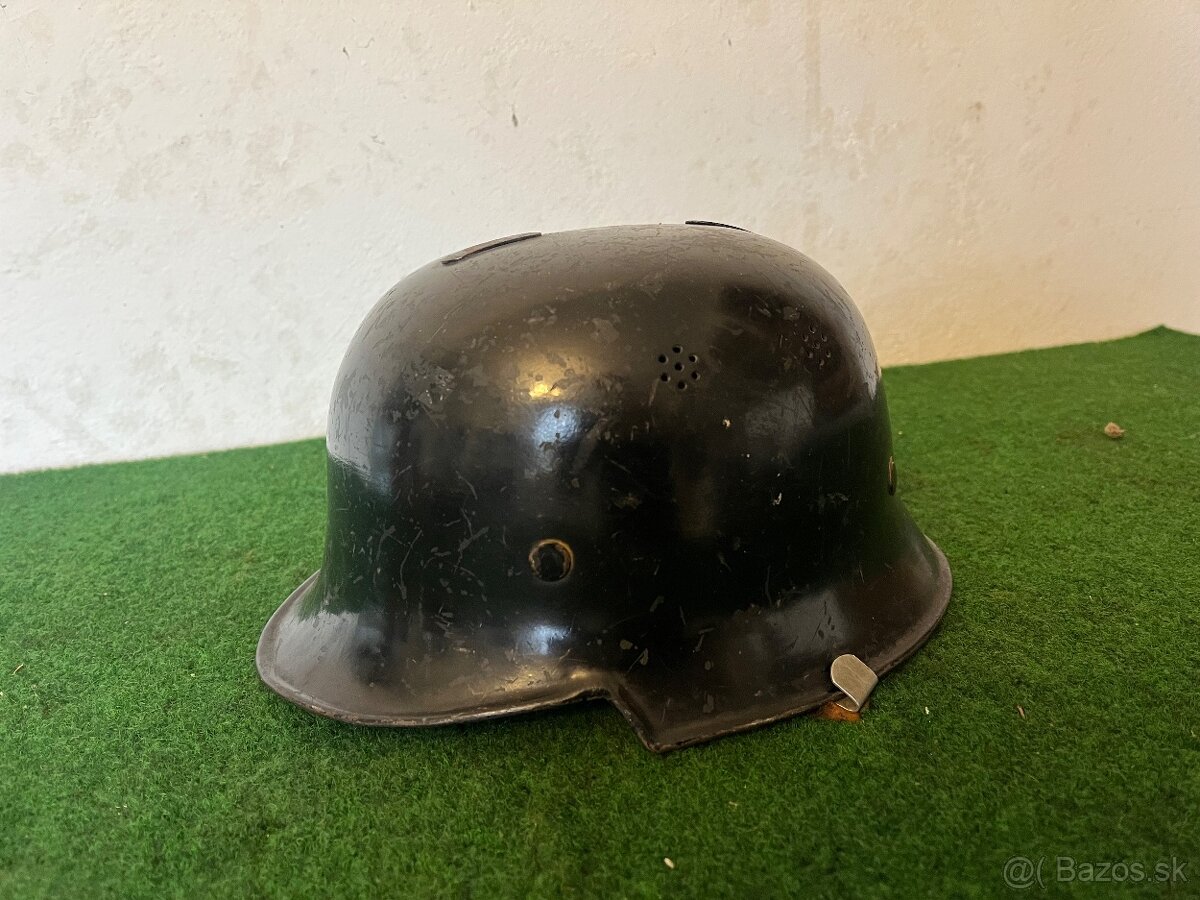 Nemecká vojenská prilba