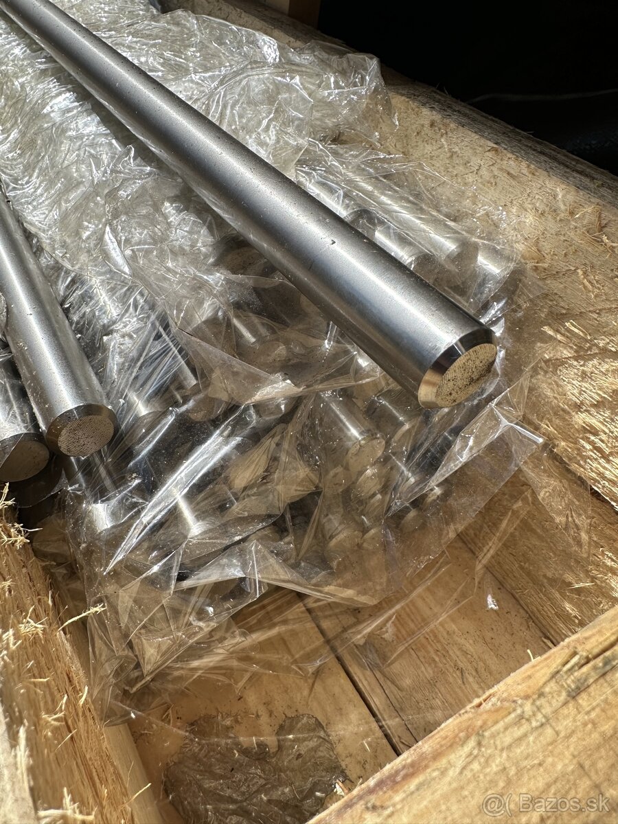 Nerezová guľatina(magnetická)