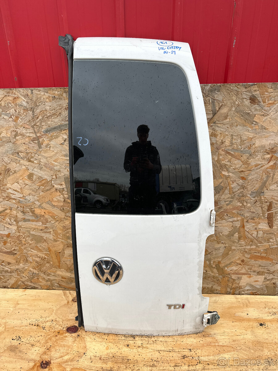 161. PRAVÉ KŘÍDLO VW CADDY 2004-2021