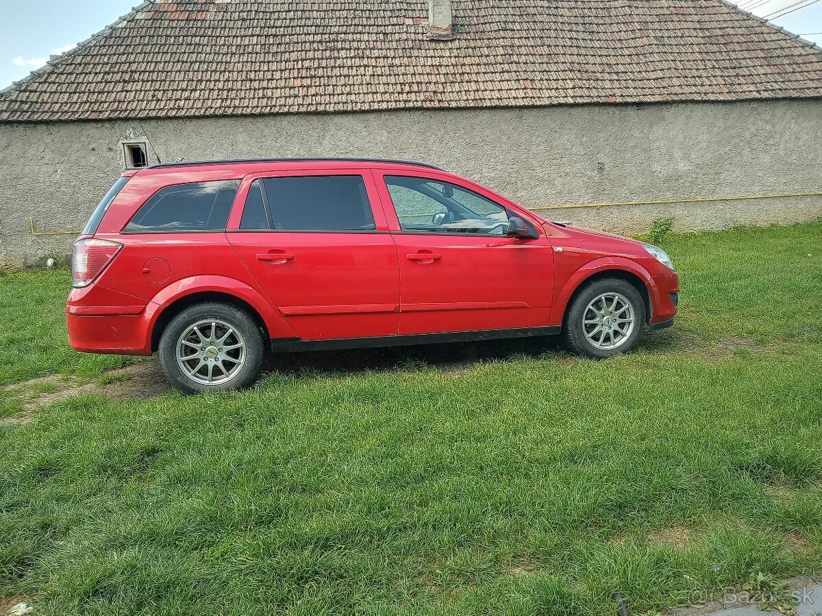 Predam Opel Astra Z17DTH.