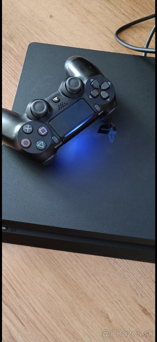 PS4 slim